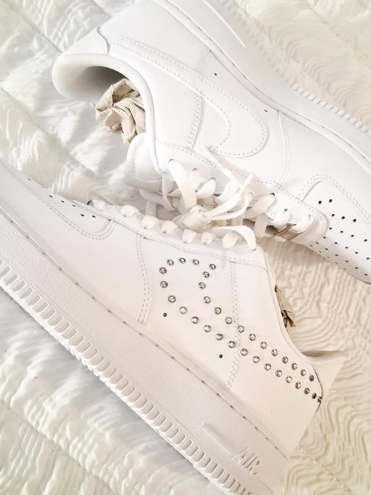 RARE Nike Air Force 1 Low 07  Size 9