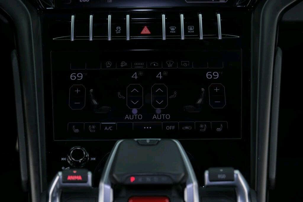 2022 Lamborghini Urus AWD FX