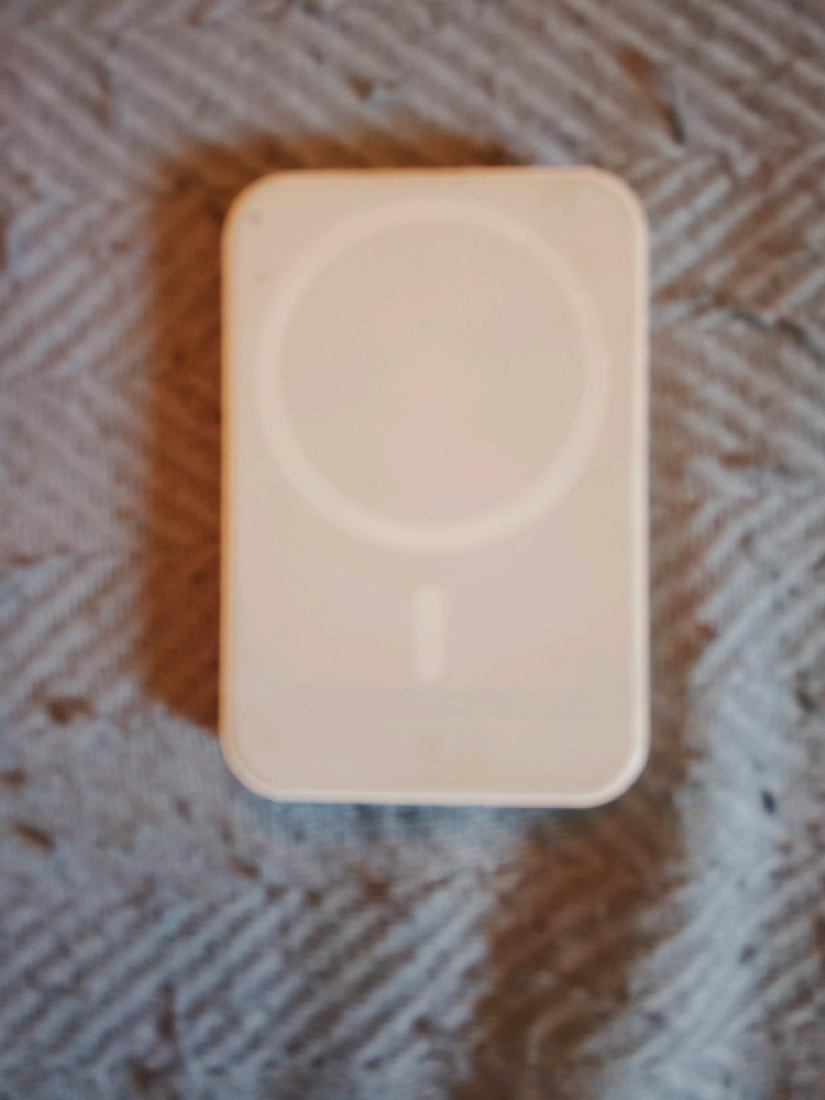 Apple wireless charger