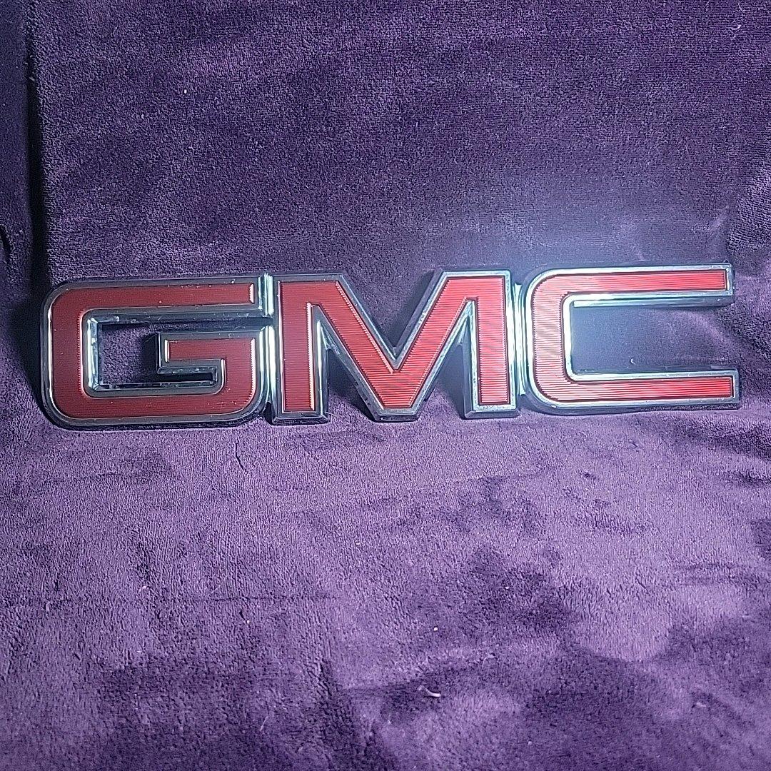 GMC logo emblem large for Sierra 1500 or Yukon