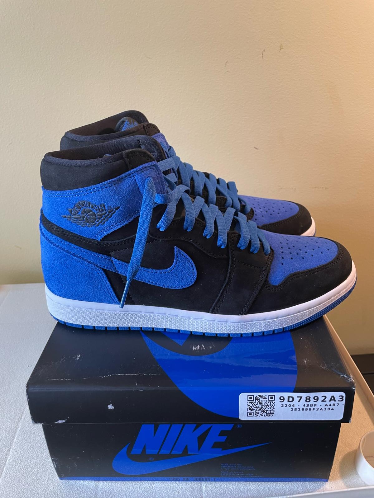 NEW Jordan 1 High Royal Blue OG size 10