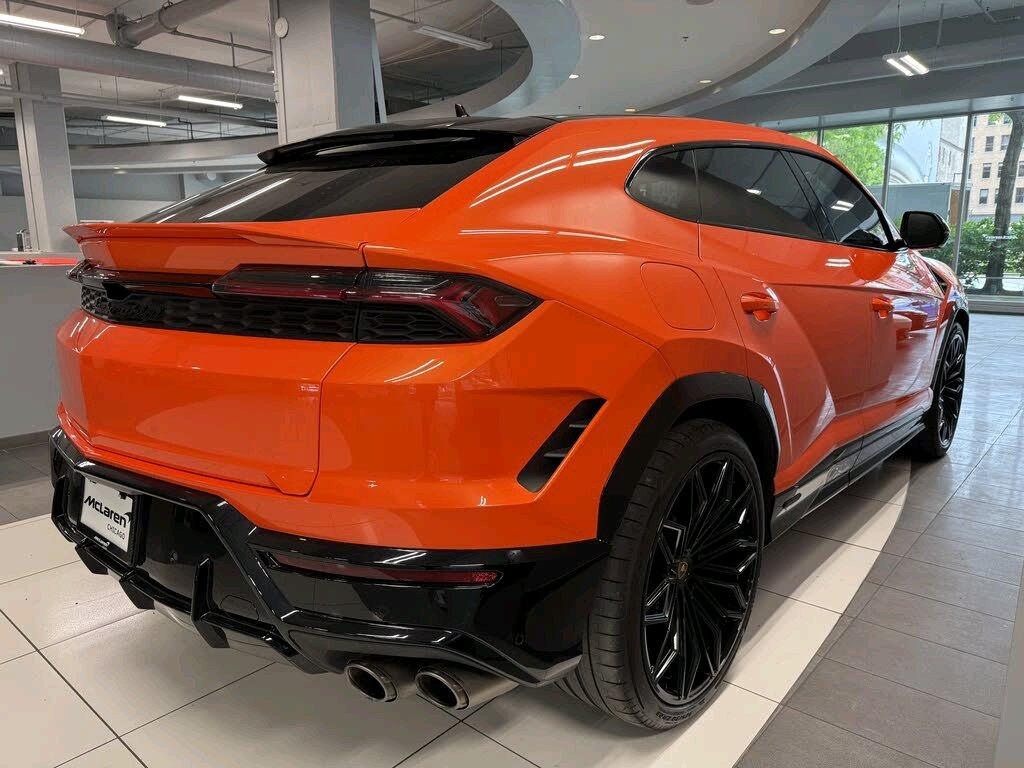 2025 Lamborghini Urus SE AWD