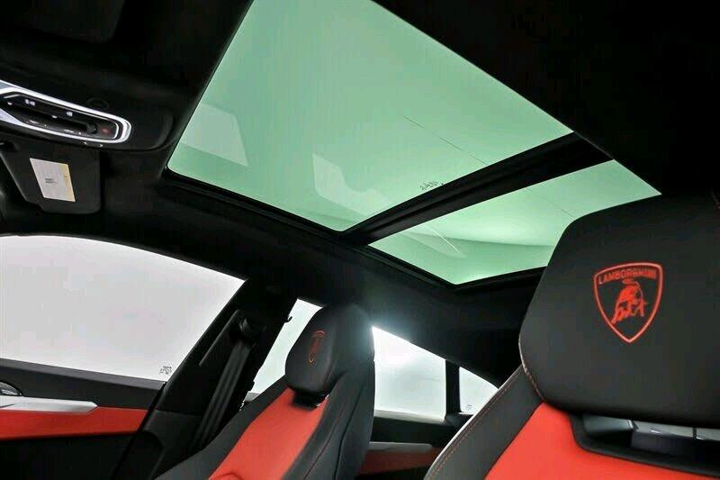 2021 Lamborghini Urus AWD