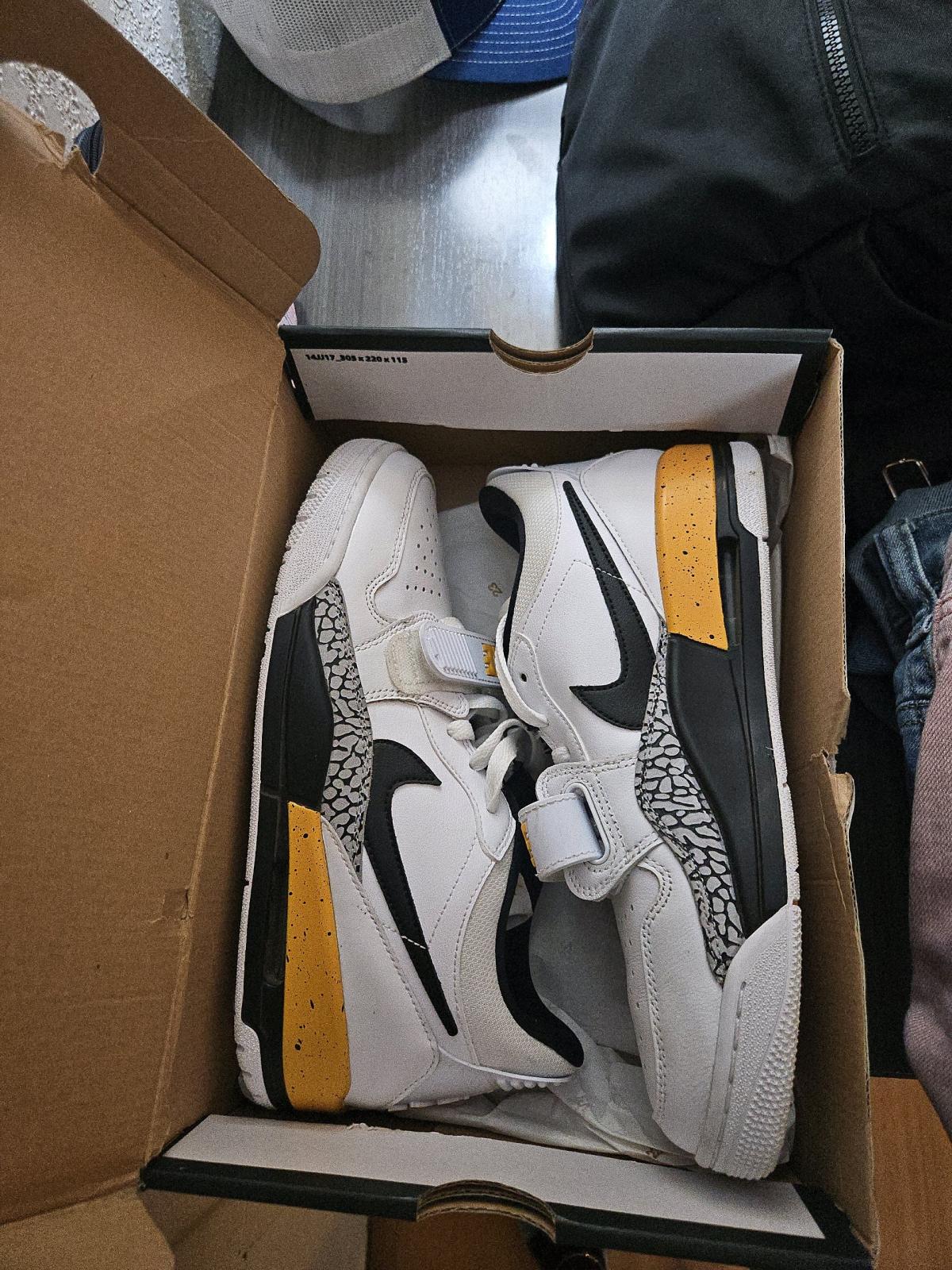 air jordan legacy 312 low size 8