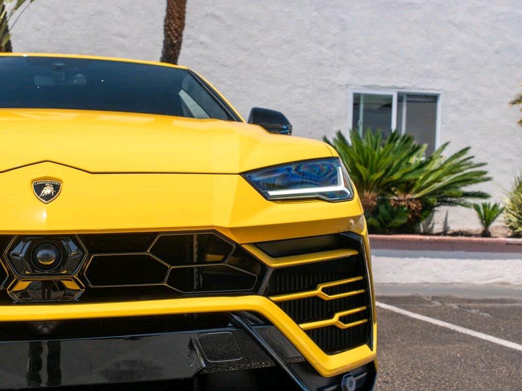 2021 Lamborghini Urus Maintenance Q AWD