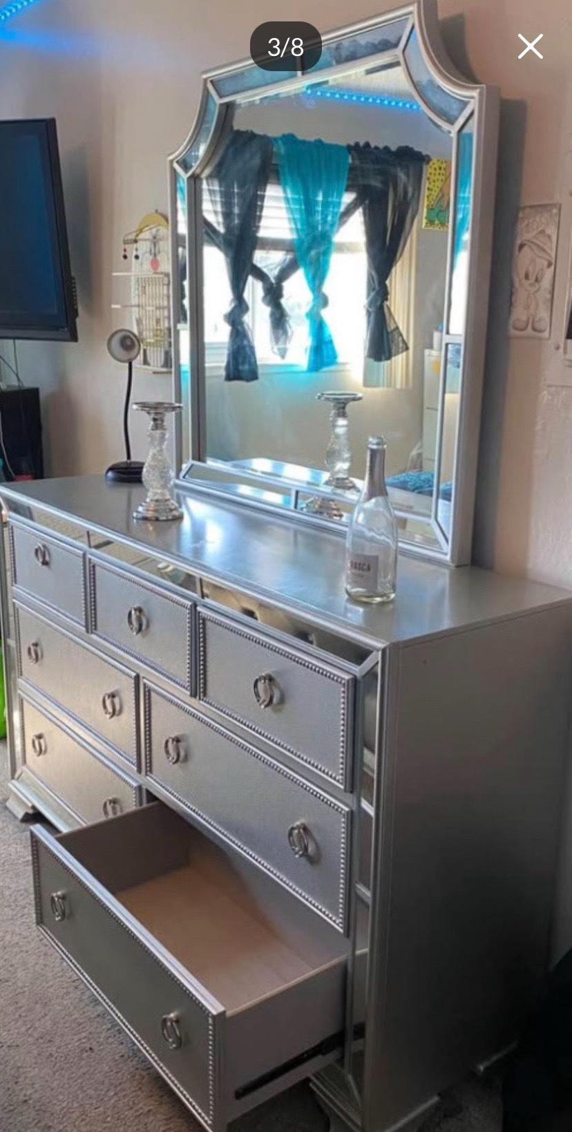 bedroom set