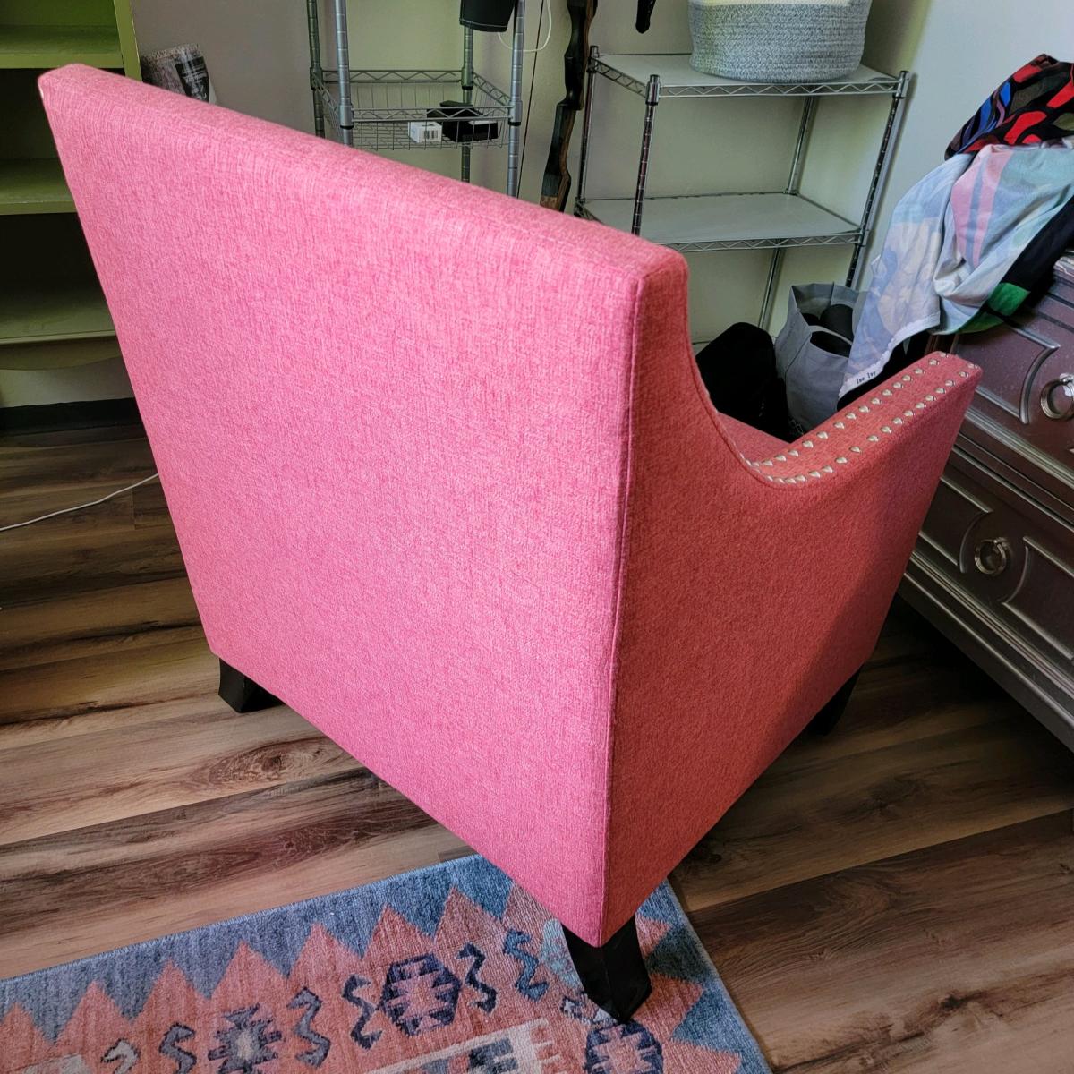 Coral colored Accent Chair like new