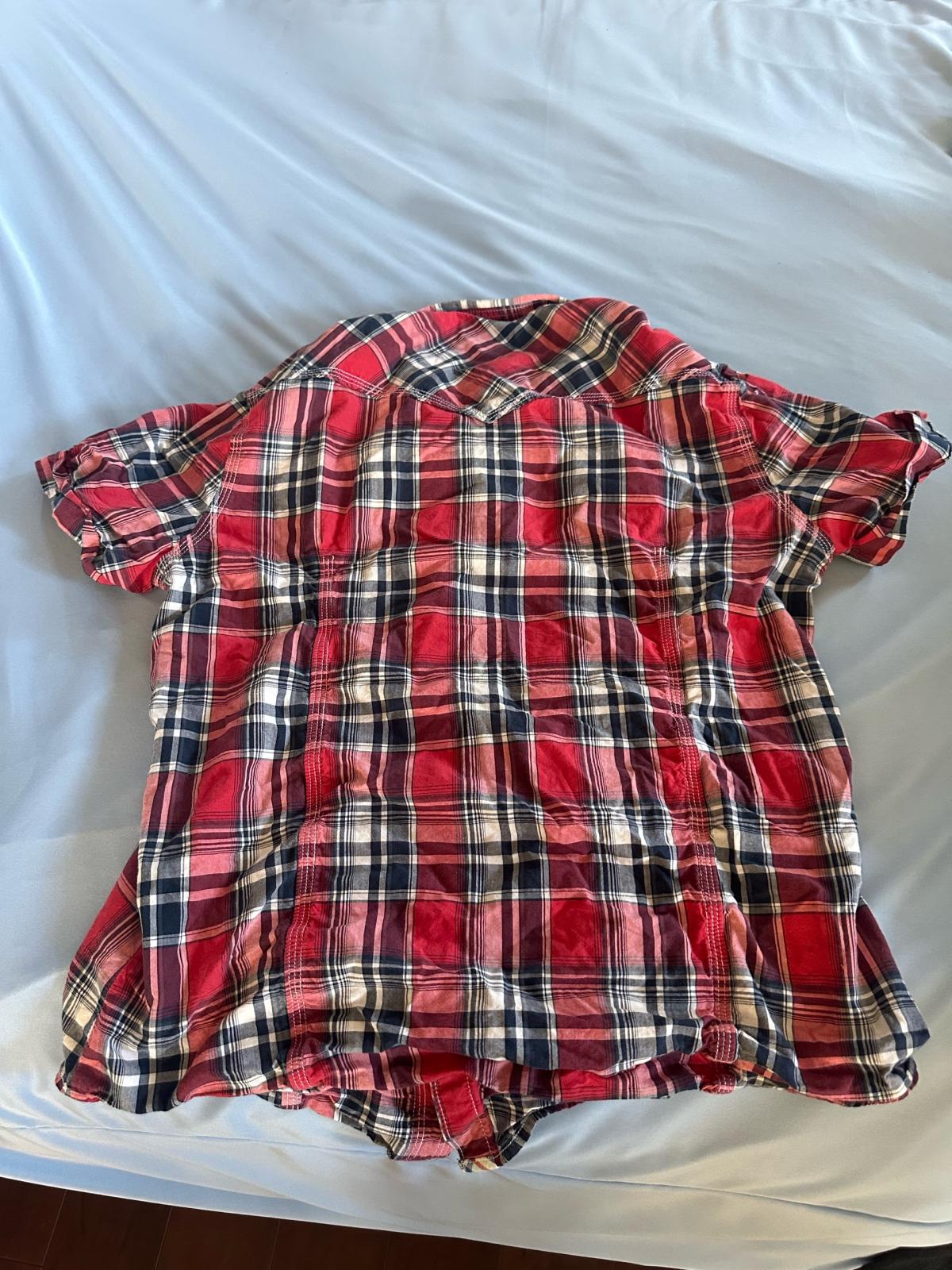 True religion men plaid red white black short sleeve button