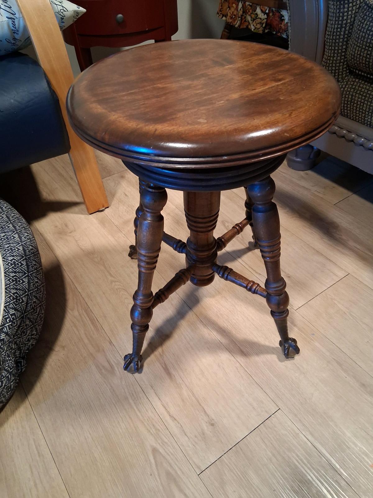 H HOLTZMAN ANTIQUE WOODEN CLAW FOOT PIANO STOOL