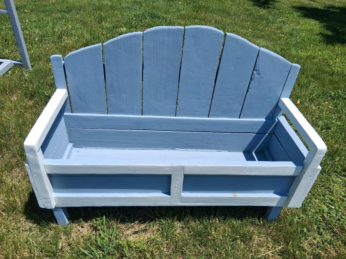 34 inch bench type flower box