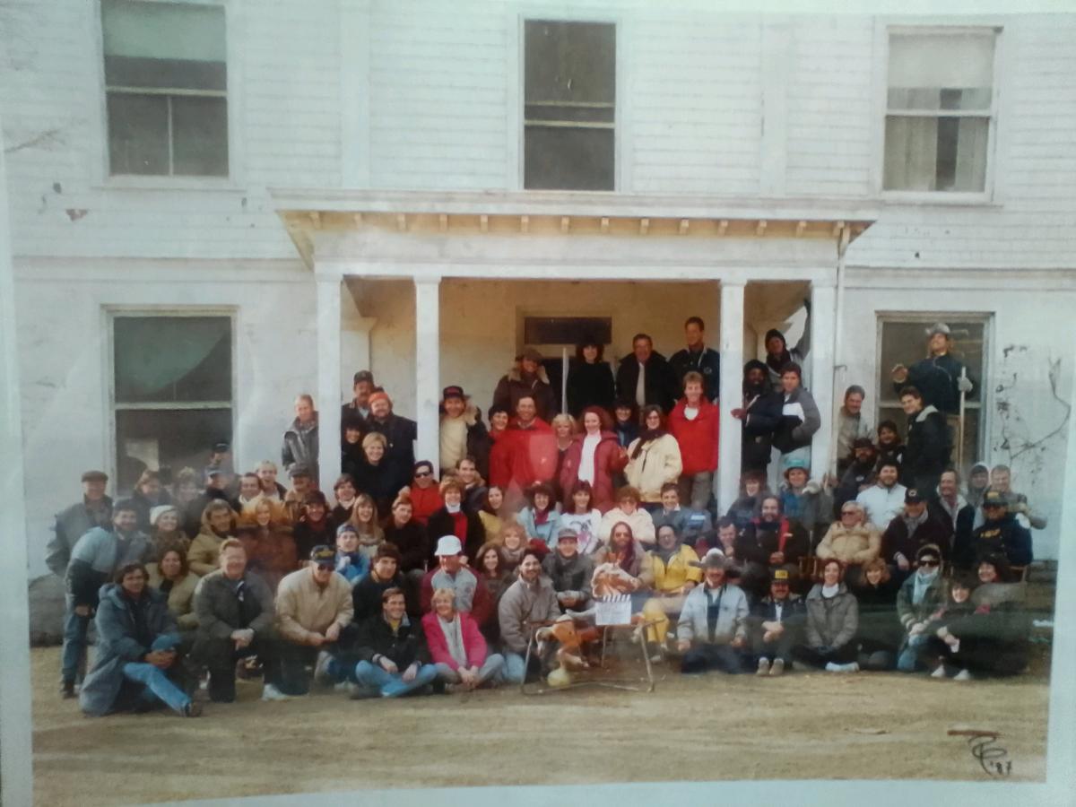 cast and crew photos to popular movies such as star trek