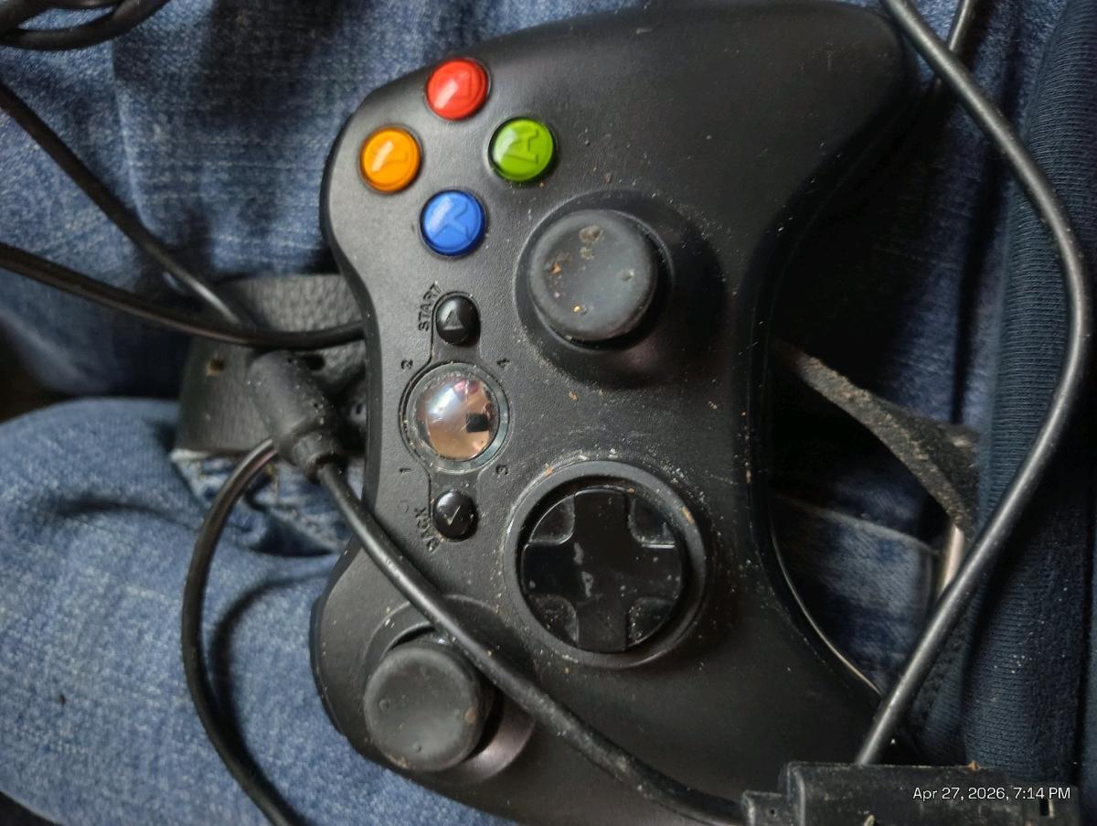 xbox 36oconsole cords 3 games two controllers 60gbharddrive