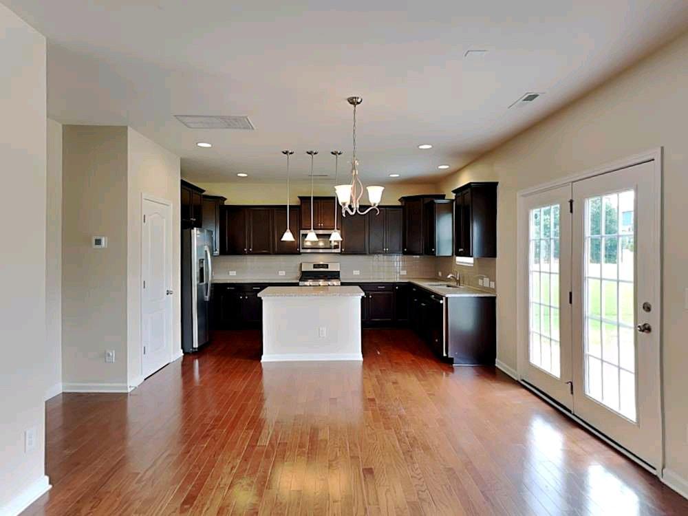Modern Comfort 3 beds 2 baths Home for Rent on S Michael St