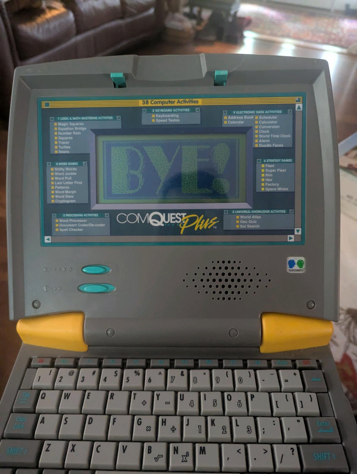 Vintage ComQuest Plus Computer Laptop