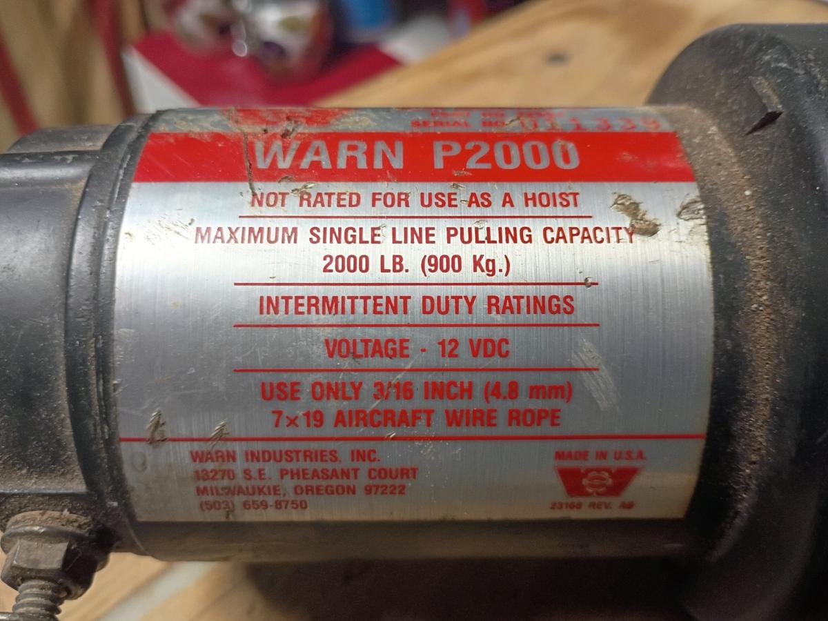 2000 hoist 12 volt battery