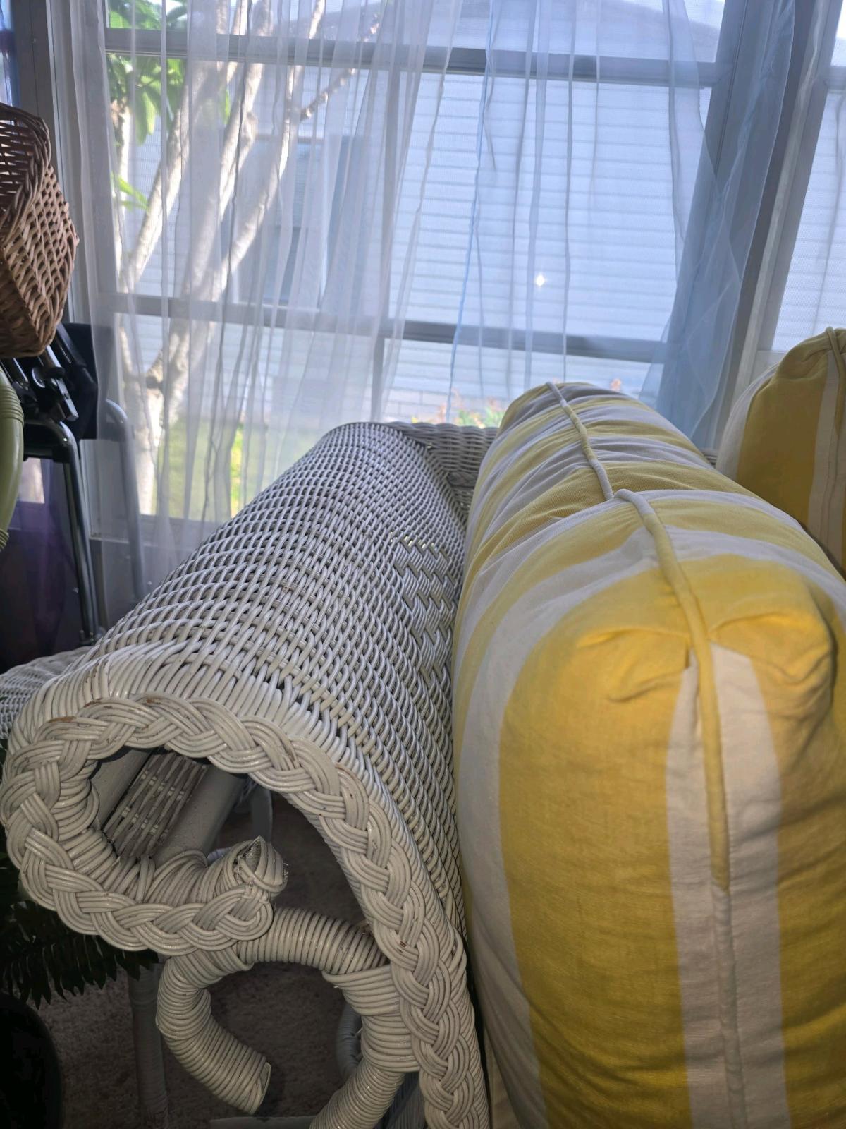 White Wicker Chaise Lounge