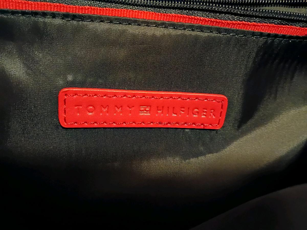 Tommy Hilfiger purse