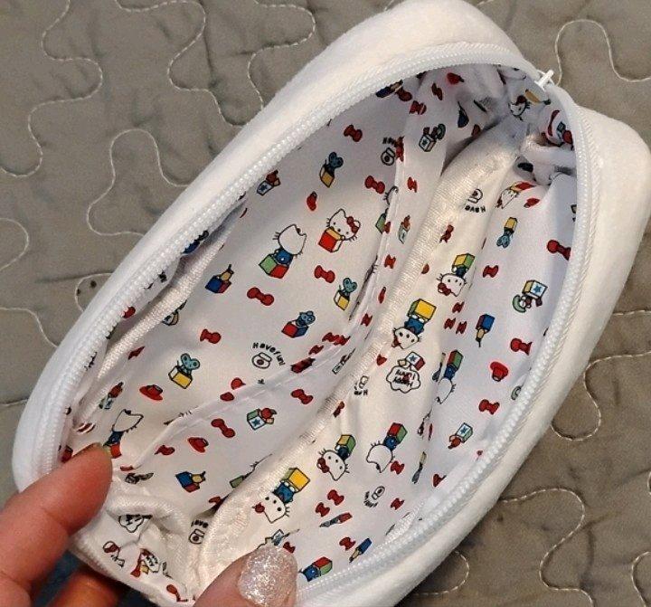 Hello Kitty Travel Bag With Extras
