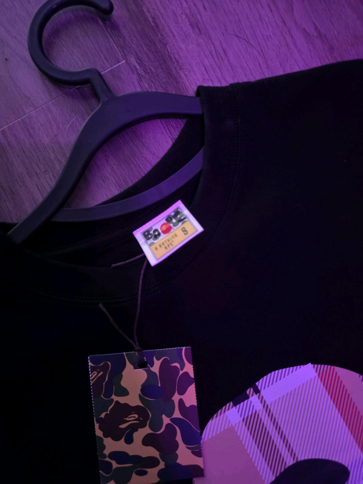 Black nape x burberry tee shirt