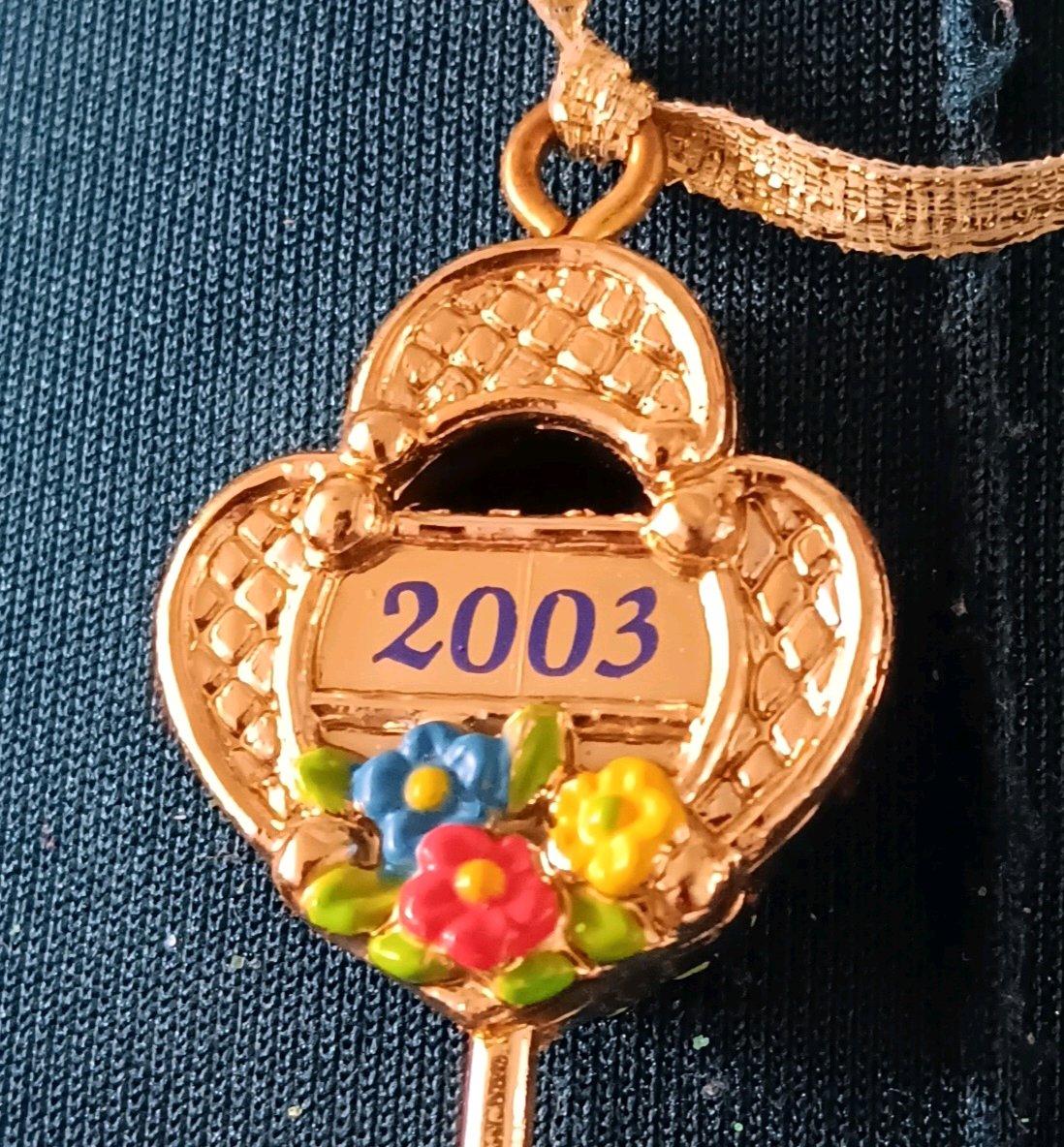 2003 carousel horse