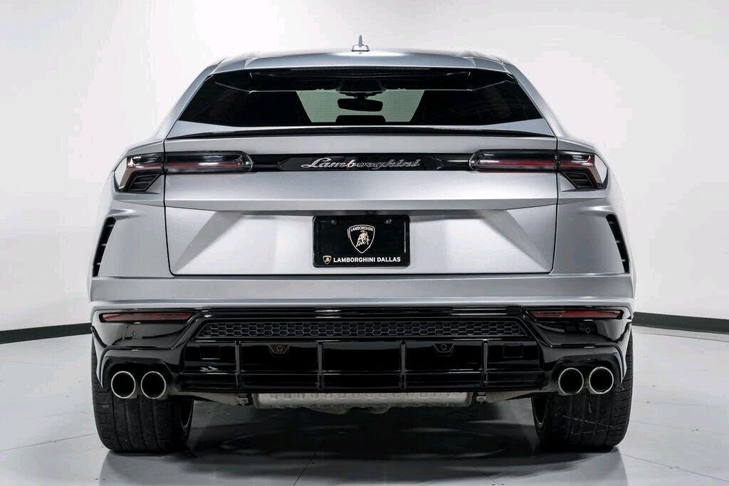 2022 Lamborghini PNT Urus AWD