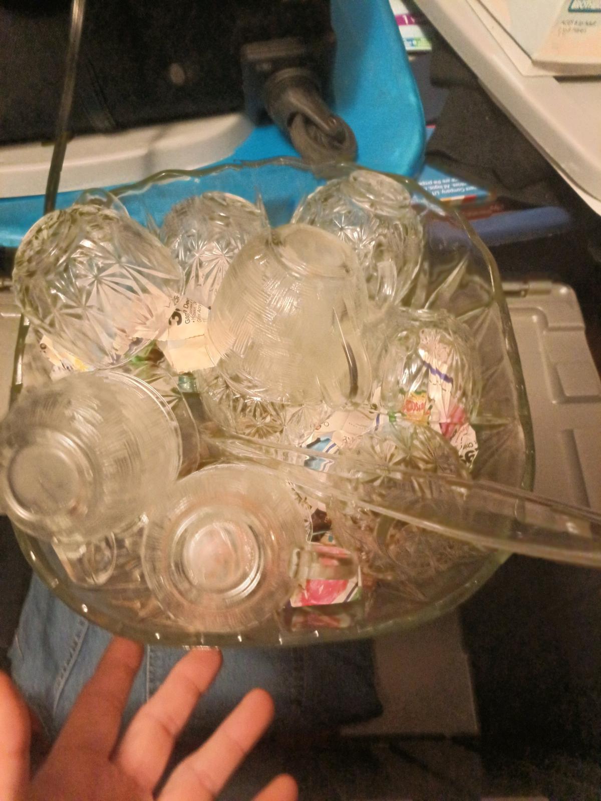 glass bowl 12 cups and label