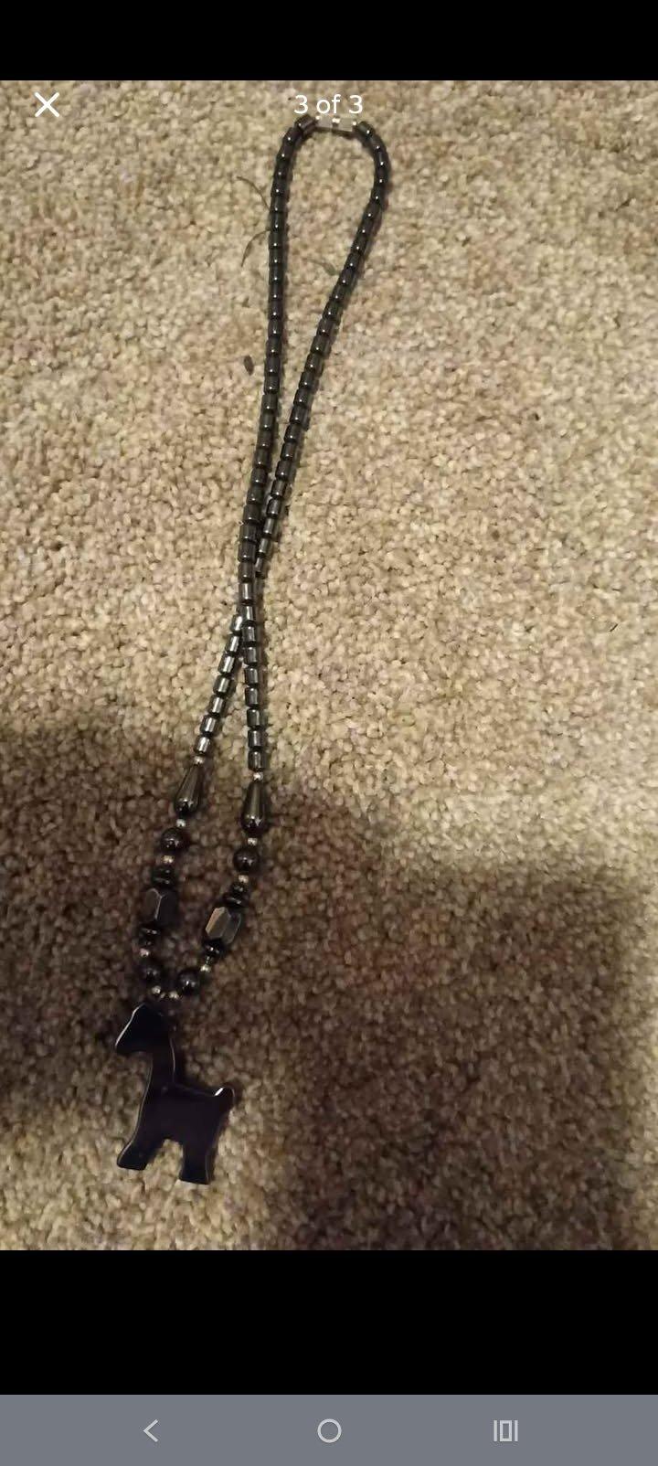 magnetic giraffe necklace