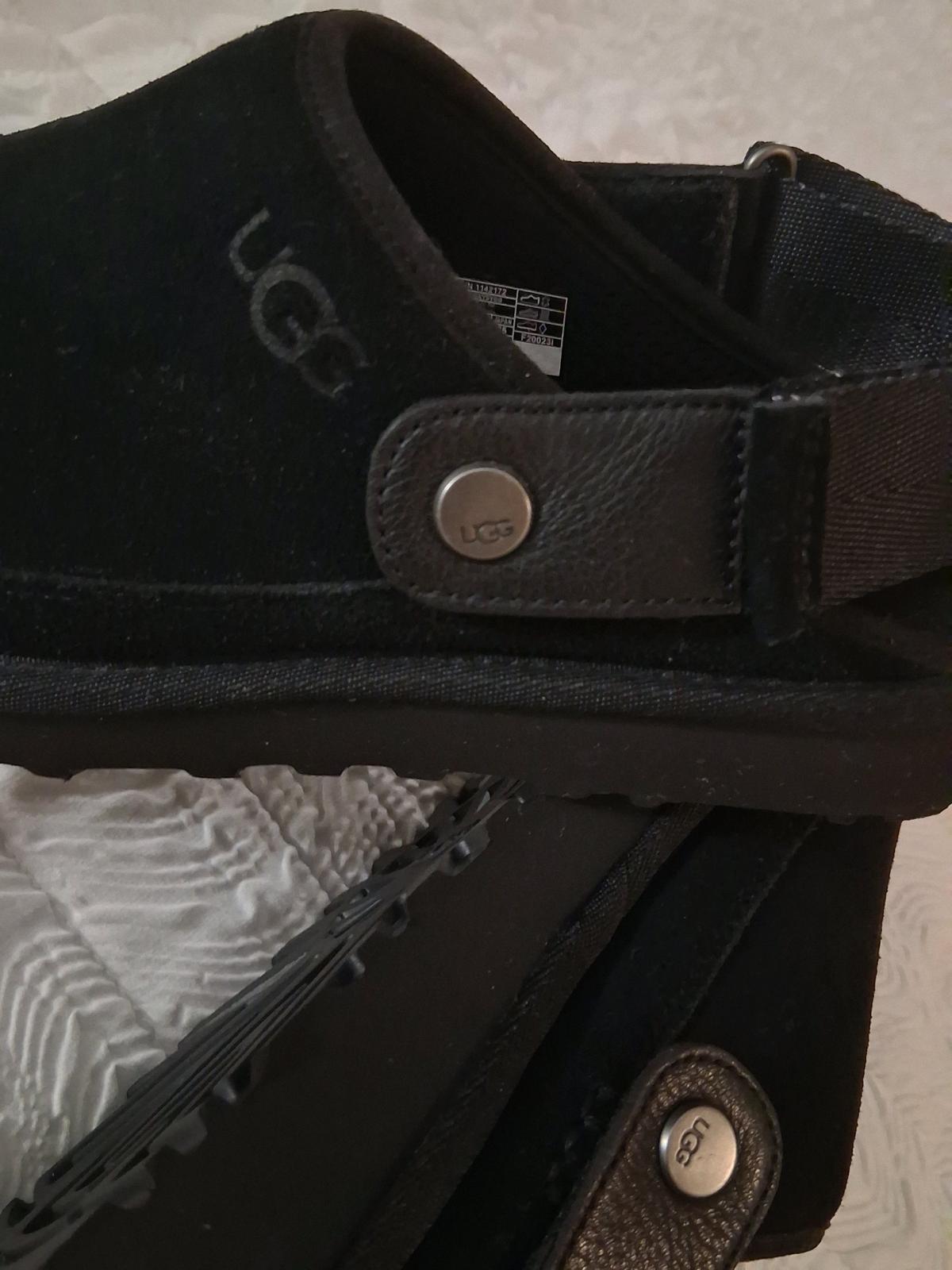 UGG Black Velour Comfort Loafers  Womens Size 7