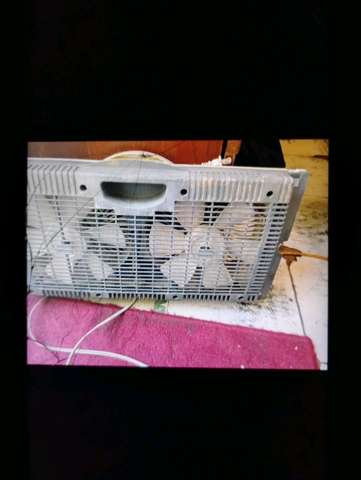 A White Double Window Fan