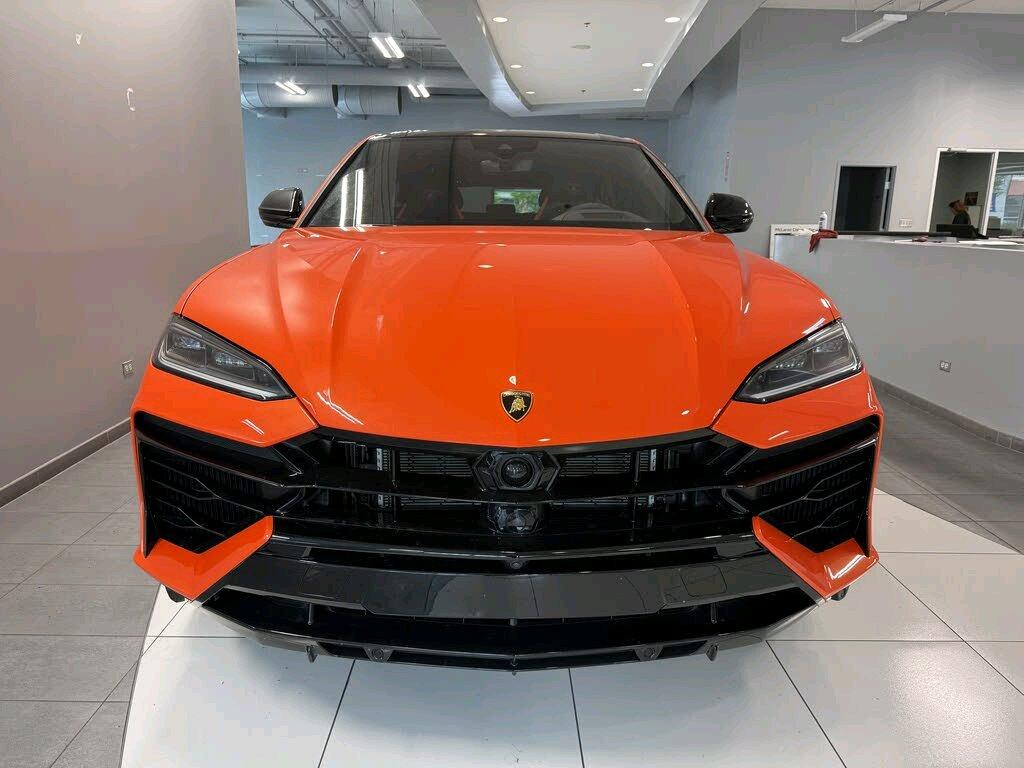 2025 Lamborghini Urus SE AWD