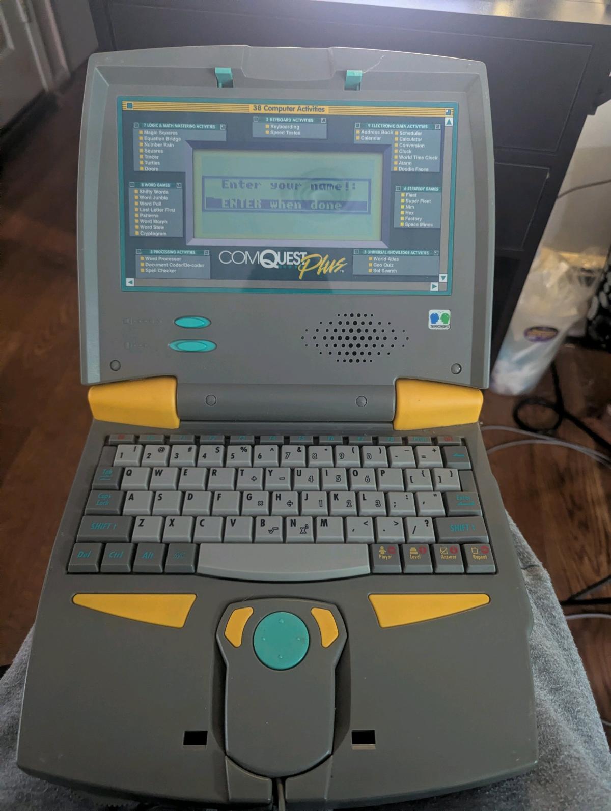 Vintage ComQuest Plus Computer Laptop