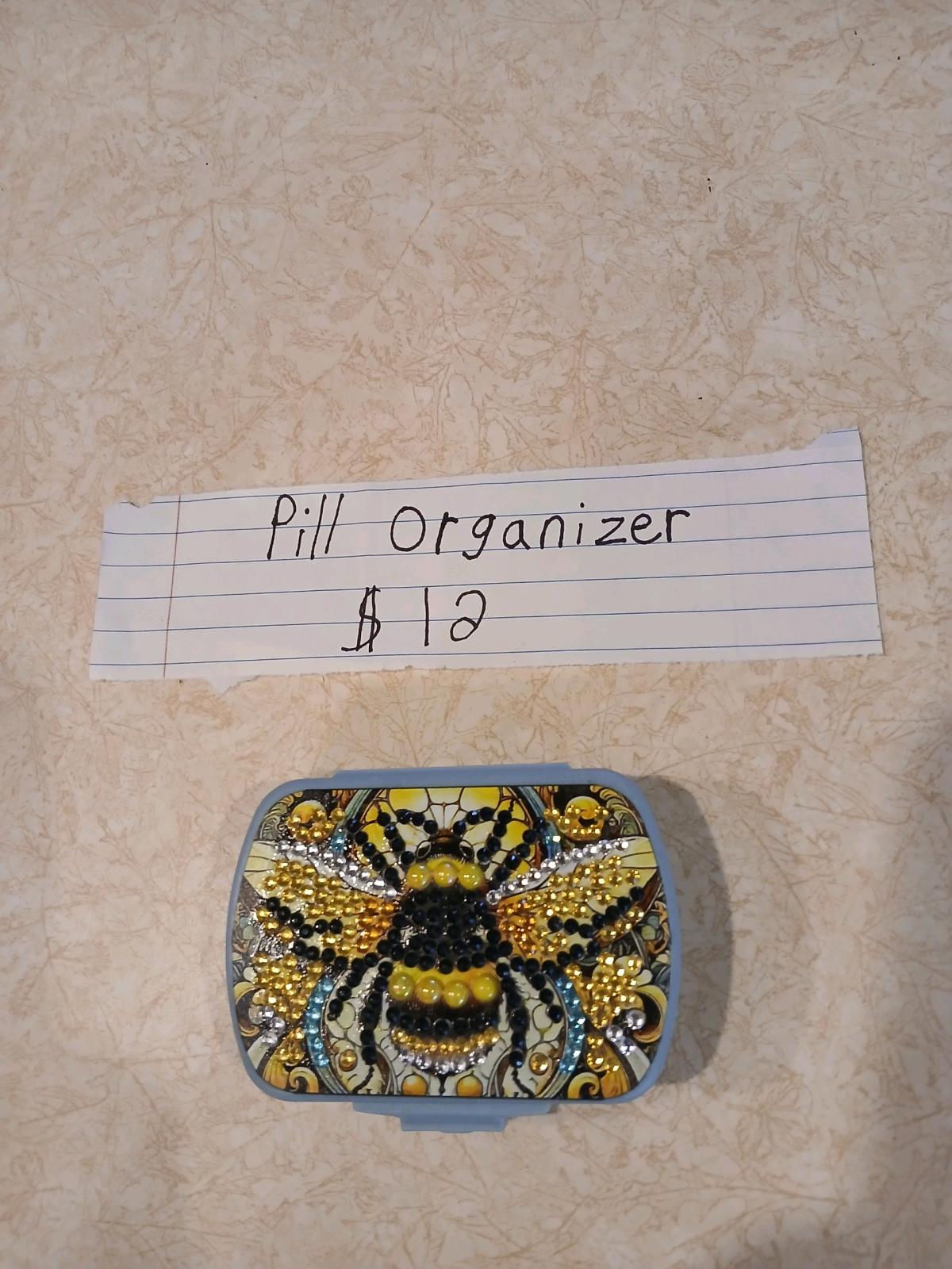 pill organizer