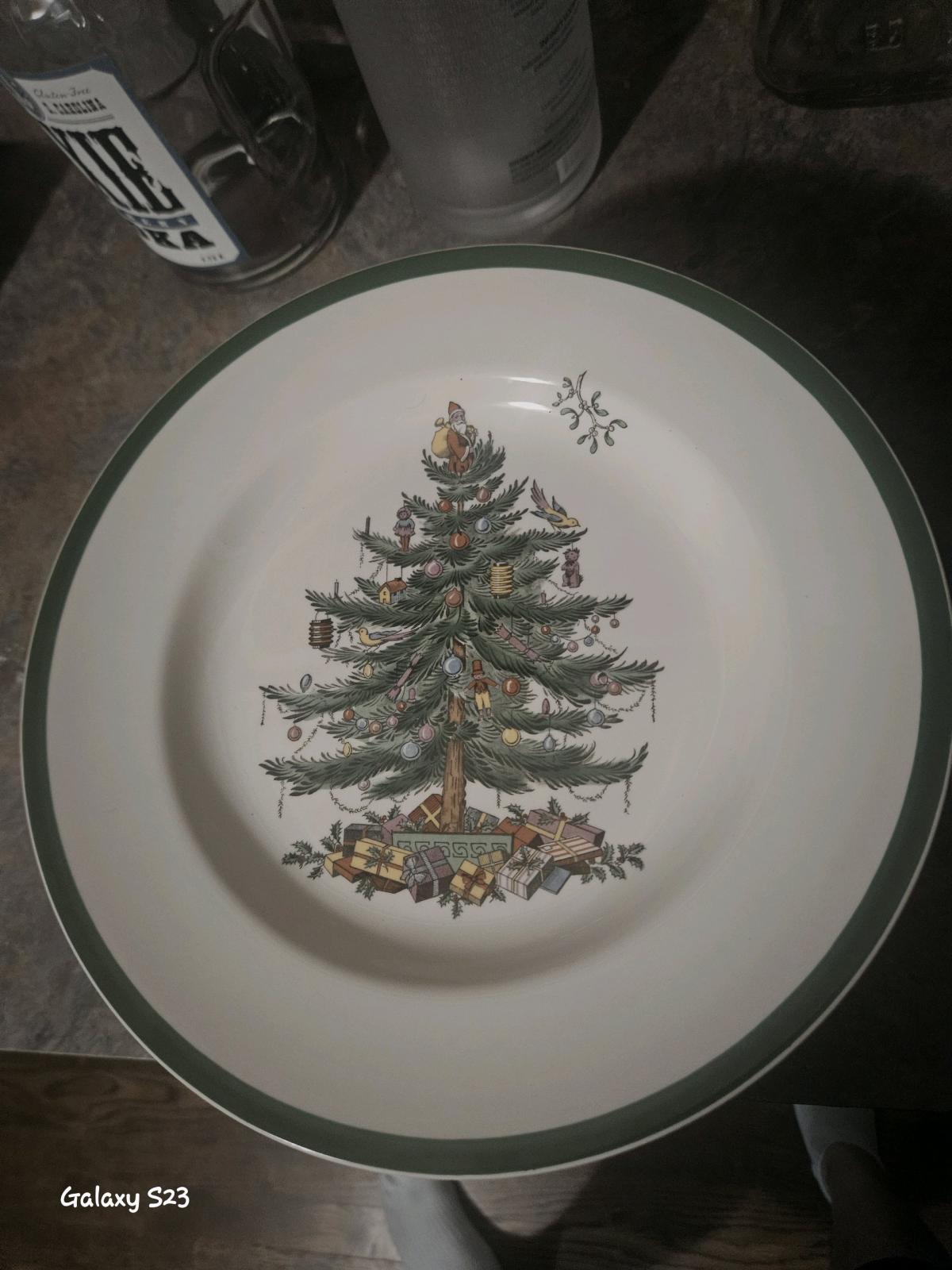 Set of 12 Vintage Spode Christmas Tree Dinner Plates