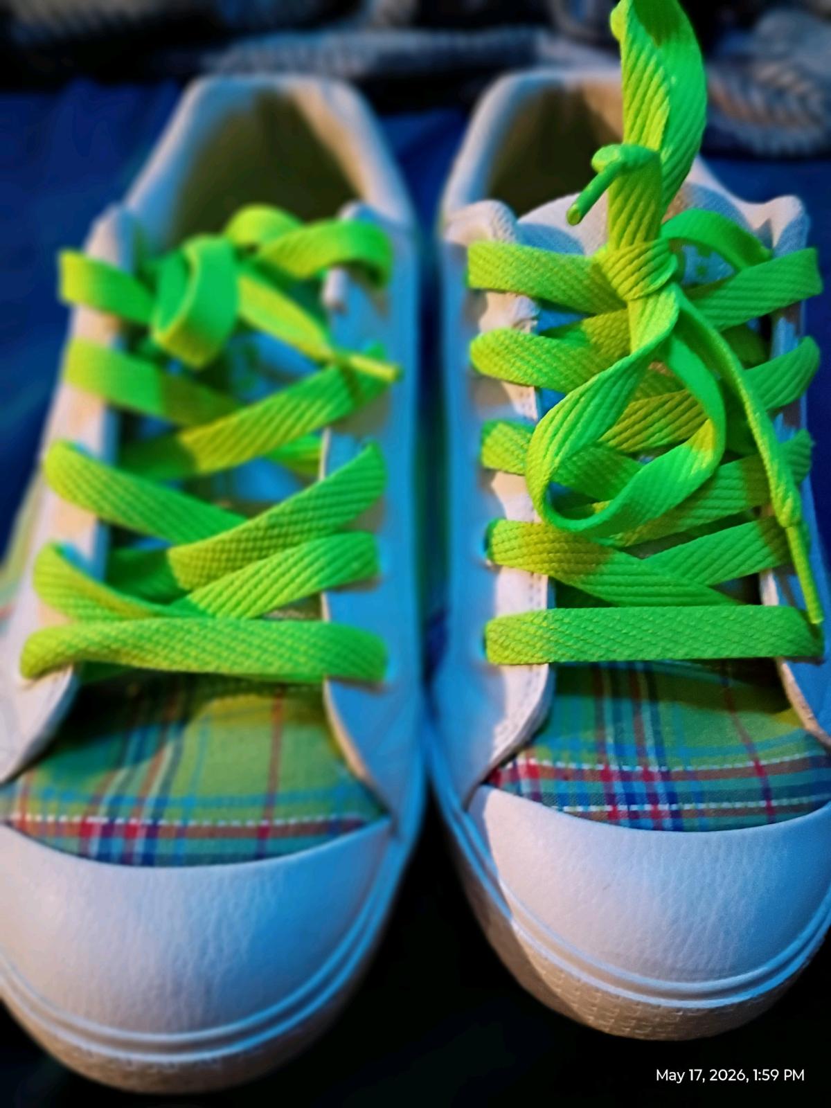 DC plaid shoes very cute
