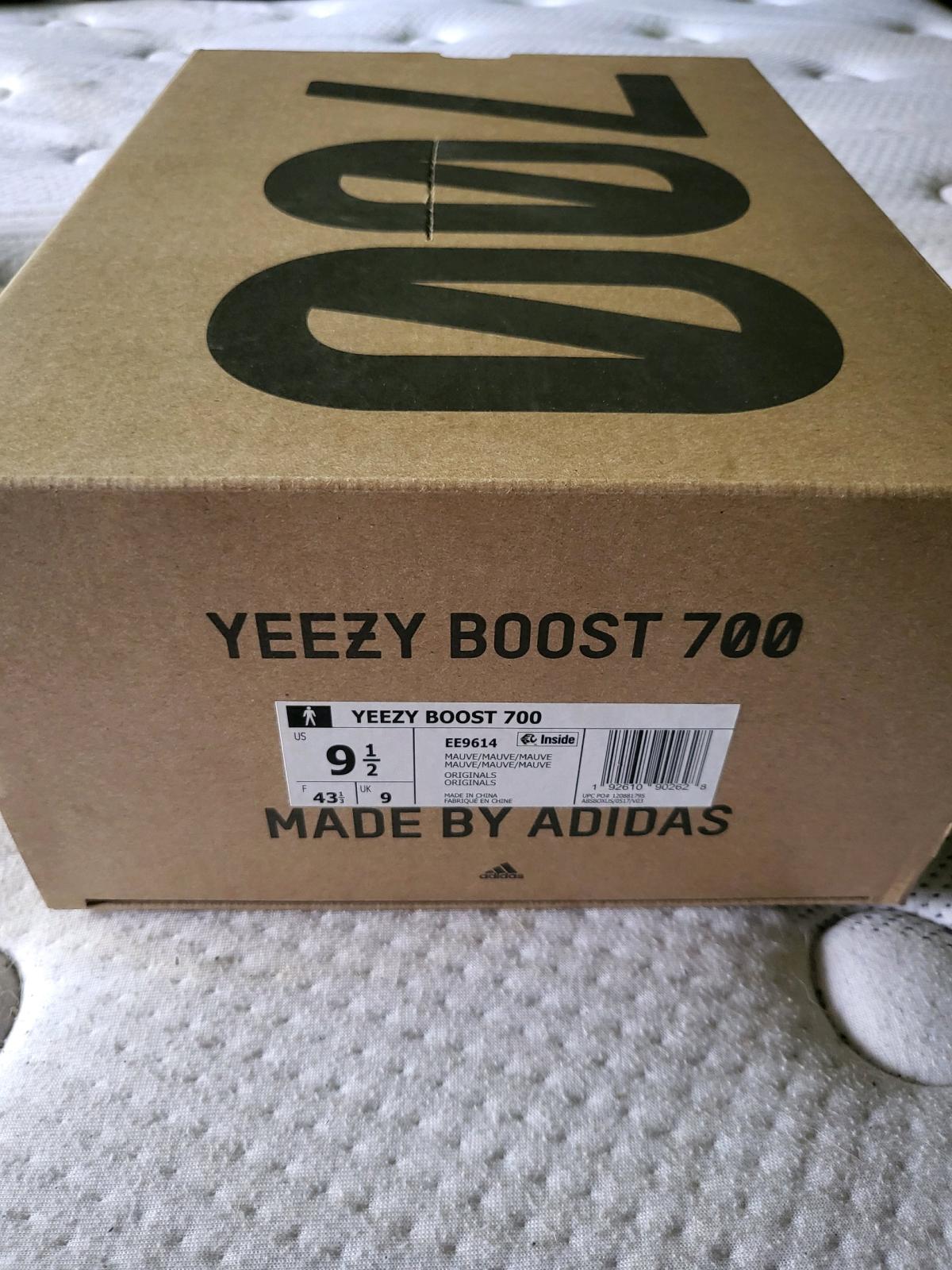 Yeezy Boost 700 Mauve 2018