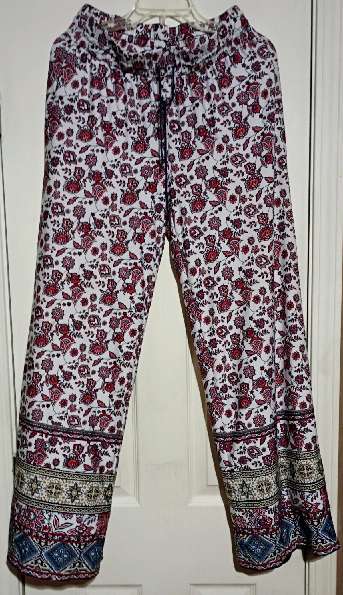 New Directions patterned pants