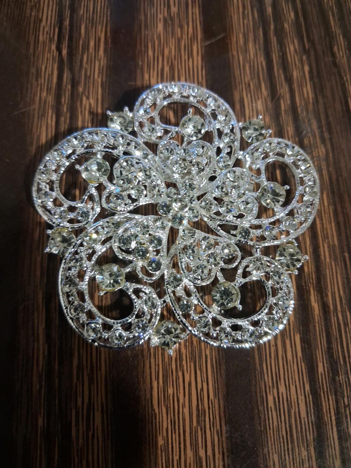 CrystalEmbellished Silver Floral Brooch  Women Jewelry