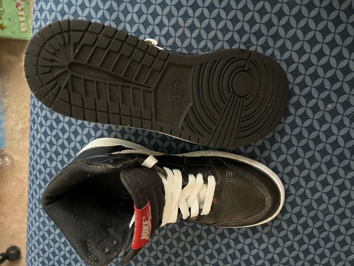 Air Jordan 1s Retro Ying Yang  Size 4