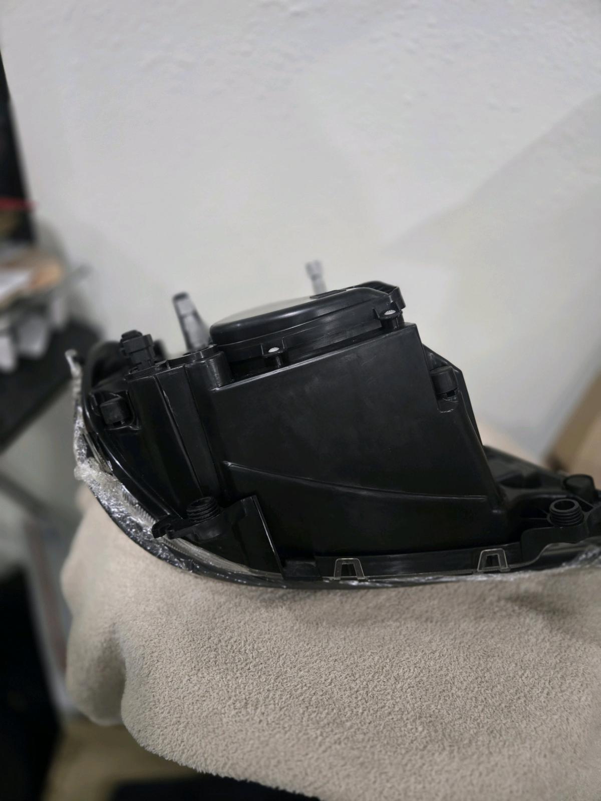 Eagle Eyes FL003B001L Headlight Driver Side For 19962011 Fre
