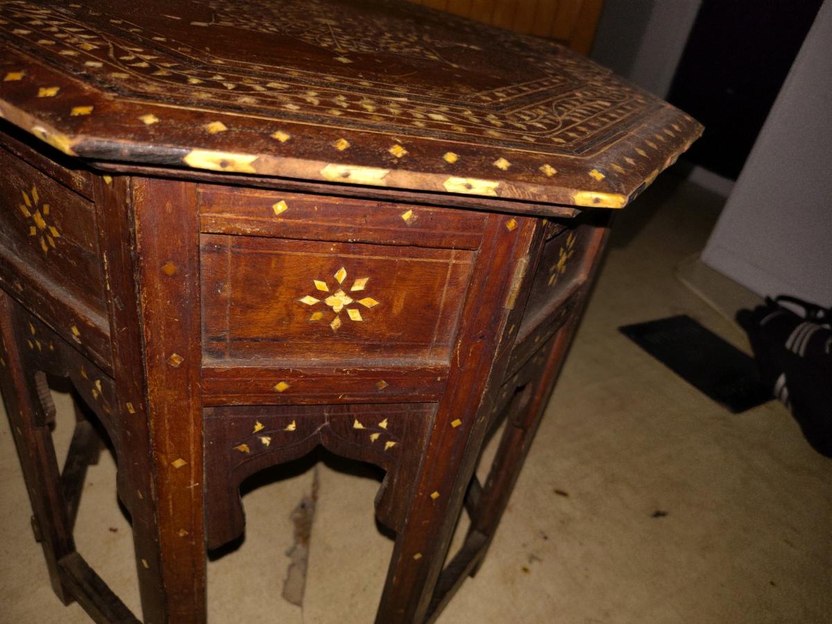 18th to 19th century octagon bone inlay table