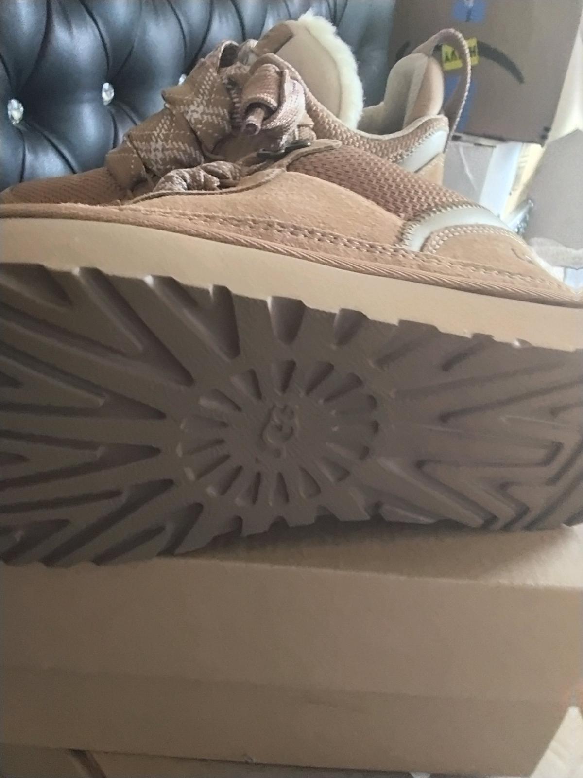 uggs shoes for woman size 7