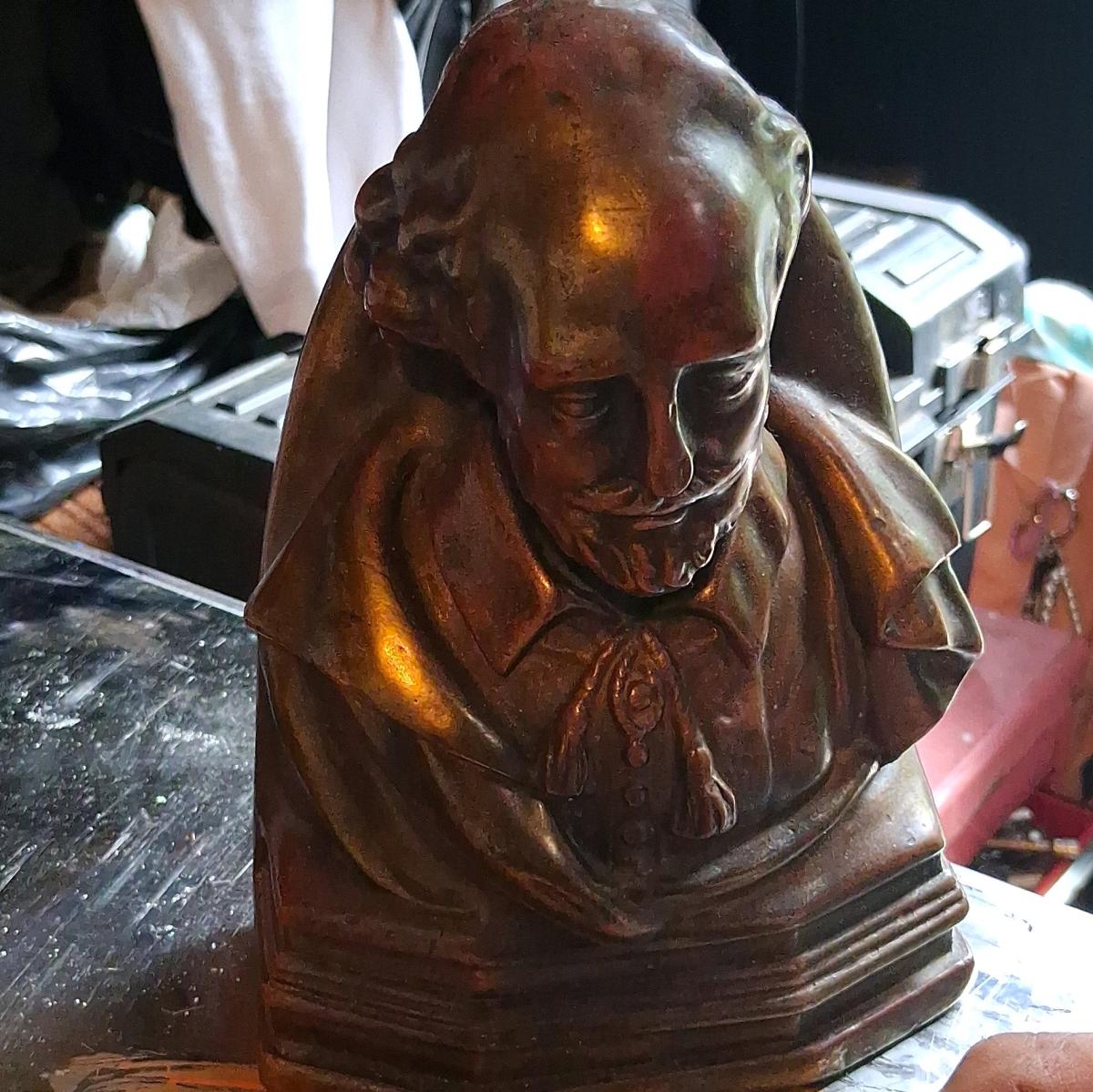 antique statue