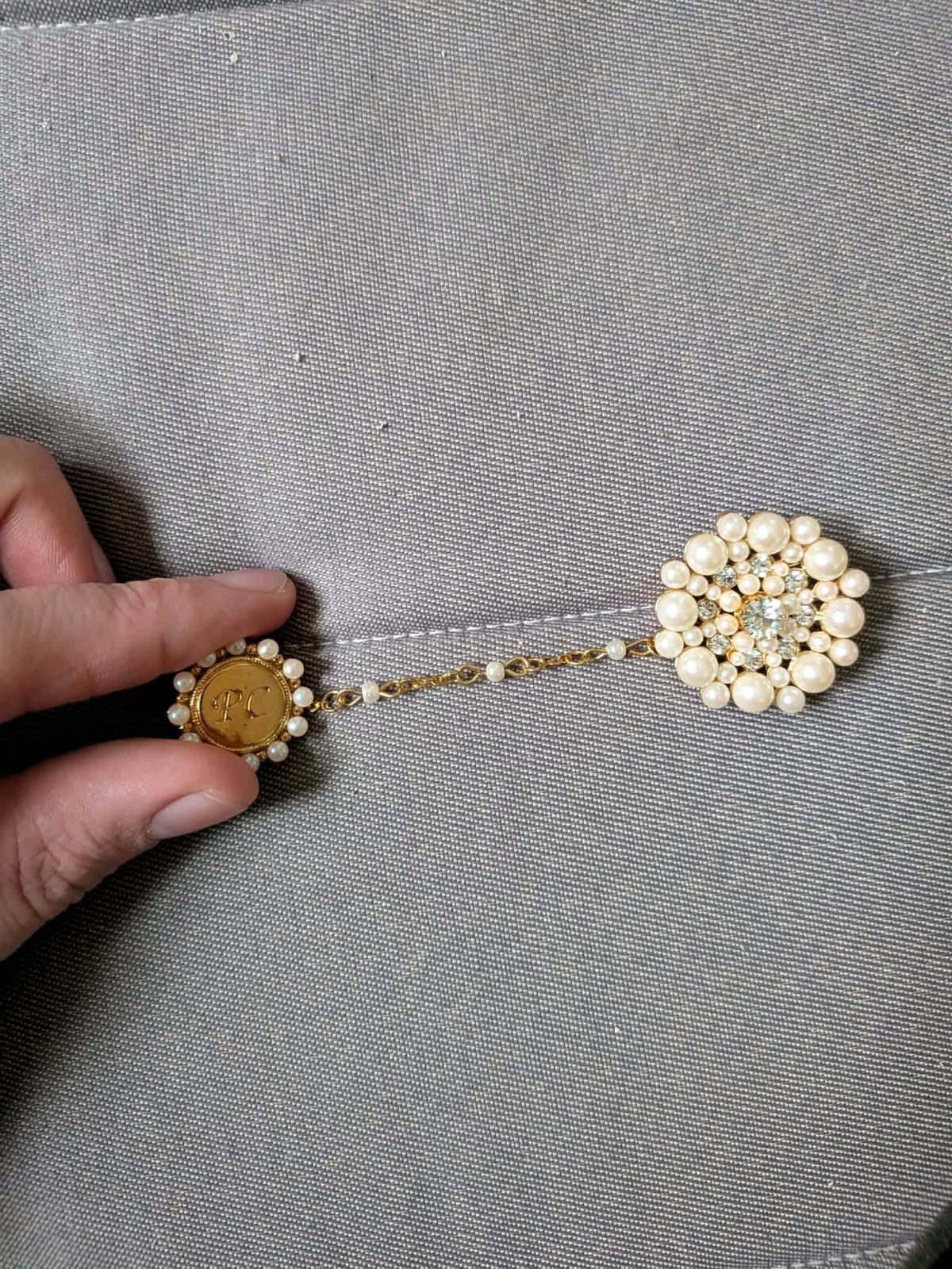 brooch