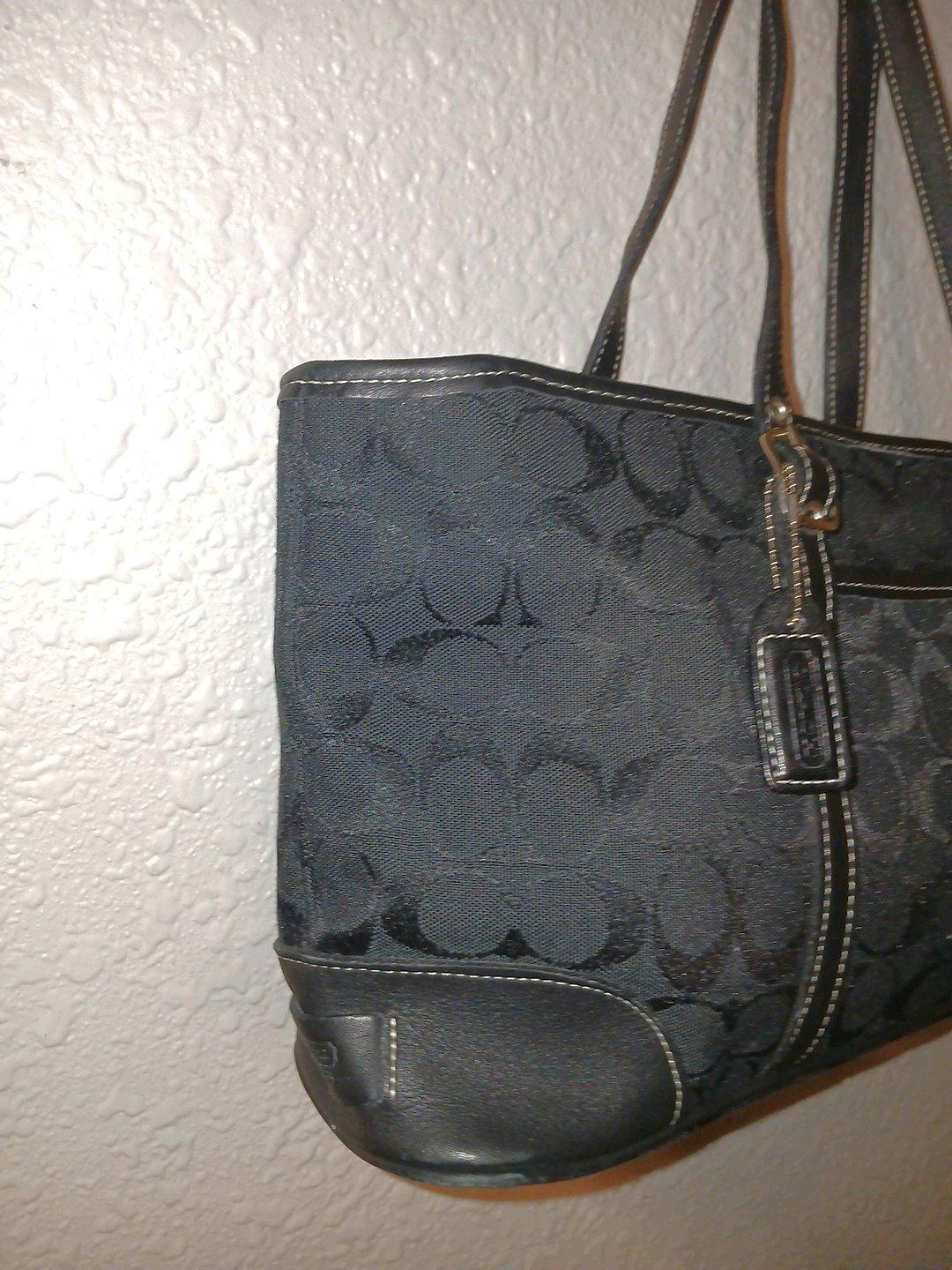 PreLoved Vintage Coach Shoulder Purse