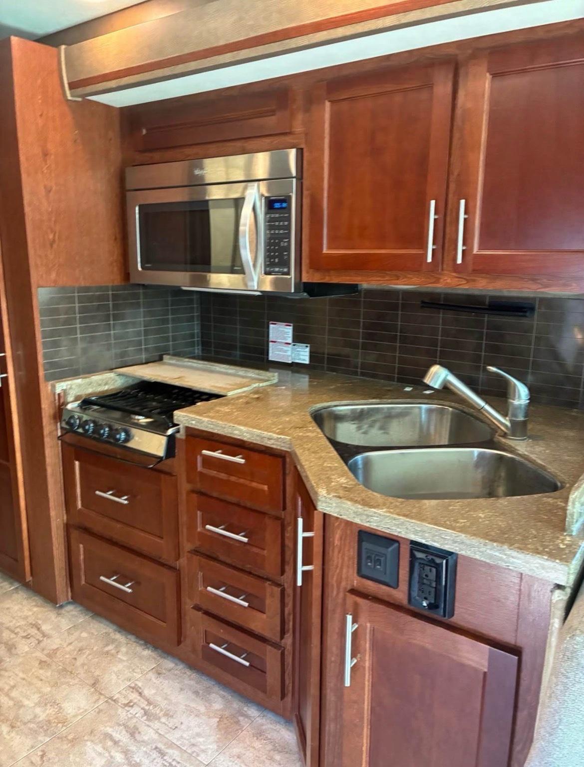 Legacy 340KP RV