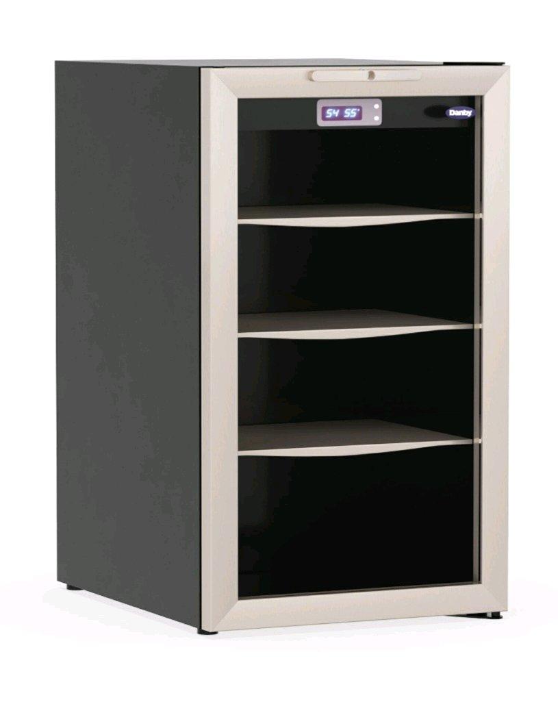mini fridge  Brand New in box  see above  pictures