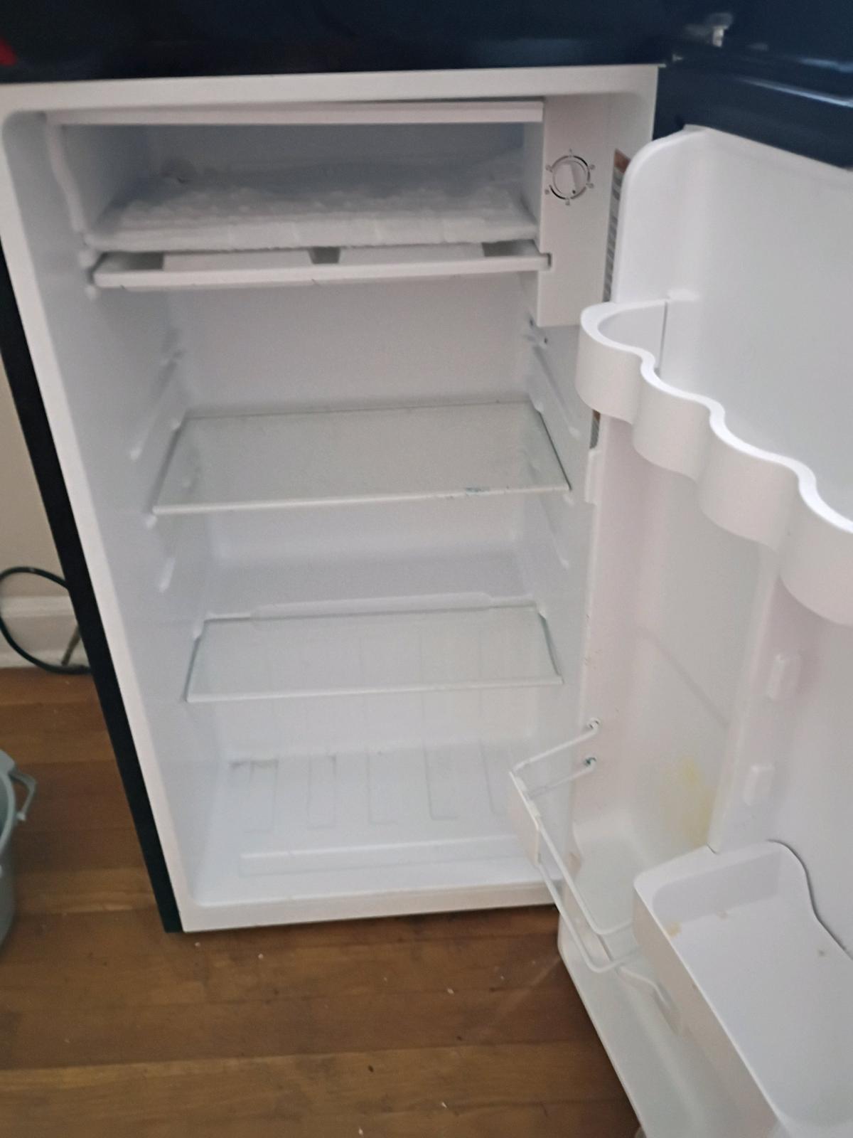 Mini fridge