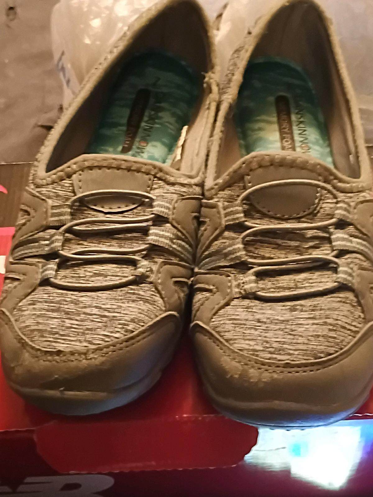 Danskin now Memory Foam Fabric Upper Womens size 7