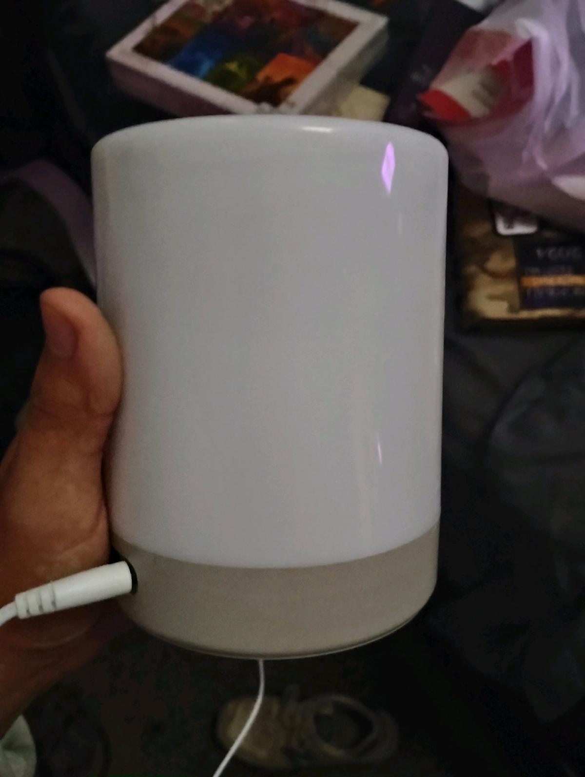Sleeping noise matchine that also changes colors