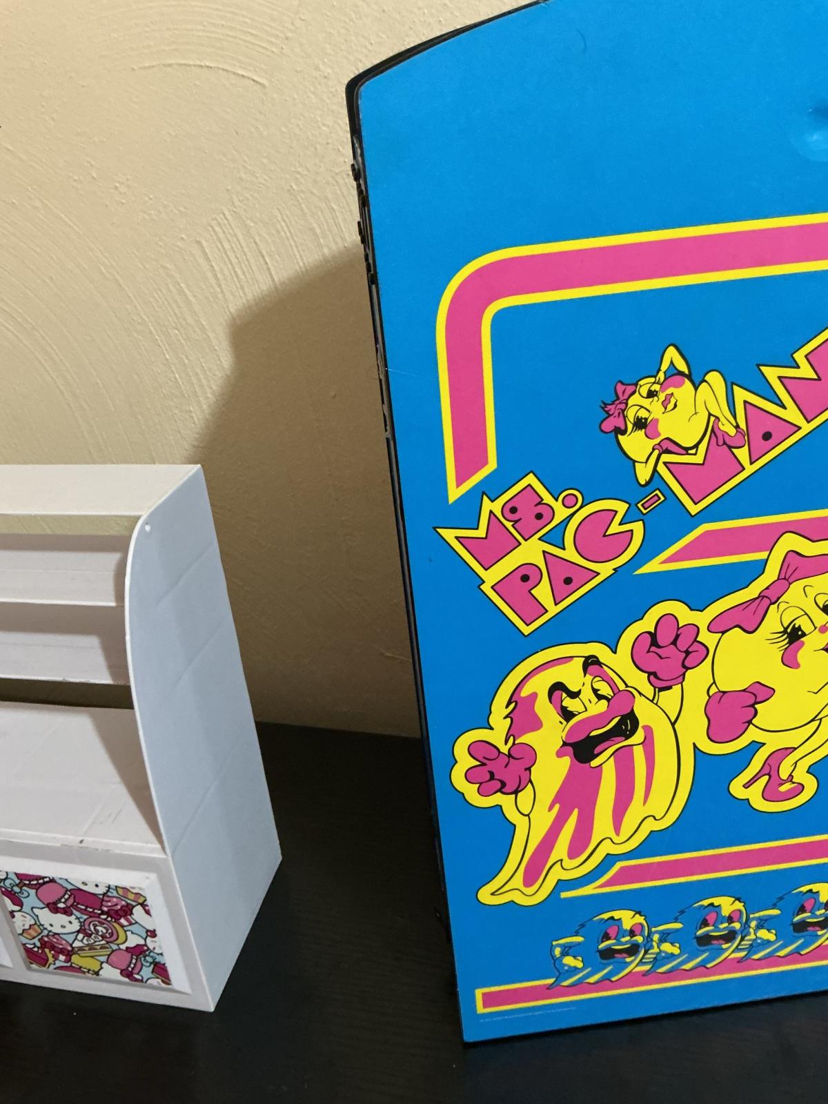 ms pack man with 1 small dent really fun for kids and adults
